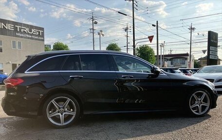 Mercedes-Benz C-Класс, 2017 год, 1 880 000 рублей, 4 фотография