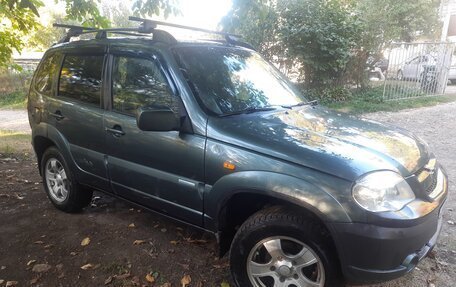 Chevrolet Niva I рестайлинг, 2010 год, 520 000 рублей, 4 фотография