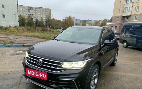 Volkswagen Tiguan II, 2021 год, 3 899 000 рублей, 6 фотография