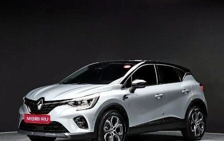 Renault Captur II, 2020 год, 1 800 000 рублей, 1 фотография