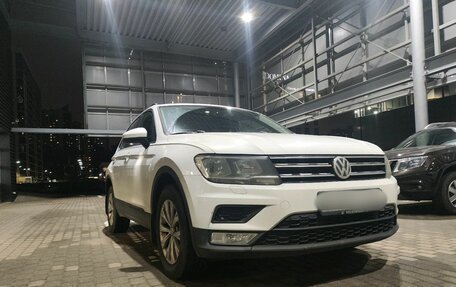 Volkswagen Tiguan II, 2017 год, 1 799 000 рублей, 4 фотография