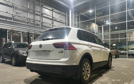 Volkswagen Tiguan II, 2017 год, 1 799 000 рублей, 6 фотография