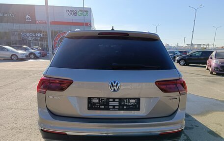 Volkswagen Tiguan II, 2018 год, 2 549 000 рублей, 6 фотография