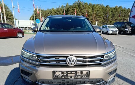 Volkswagen Tiguan II, 2018 год, 2 549 000 рублей, 2 фотография