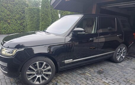 Land Rover Range Rover IV рестайлинг, 2015 год, 5 500 000 рублей, 4 фотография