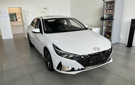 Hyundai Elantra, 2023 год, 2 499 000 рублей, 3 фотография