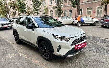 Toyota RAV4, 2022 год, 4 500 000 рублей, 5 фотография