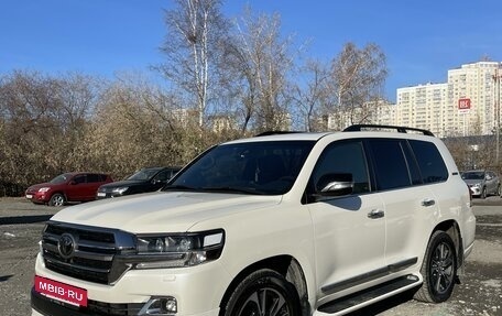 Toyota Land Cruiser 200, 2020 год, 10 999 999 рублей, 2 фотография