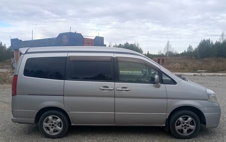 Nissan Serena II, 2002 год, 690 000 рублей, 4 фотография