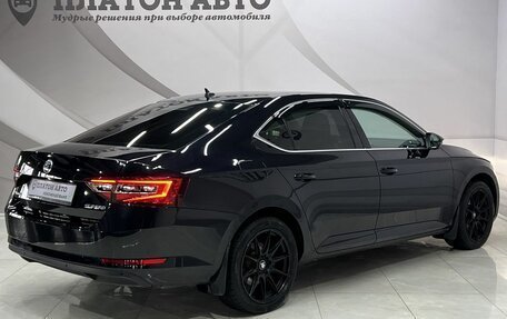 Skoda Superb III рестайлинг, 2019 год, 2 048 000 рублей, 5 фотография