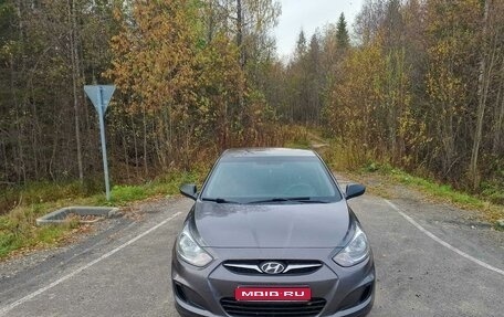 Hyundai Solaris II рестайлинг, 2011 год, 725 000 рублей, 1 фотография