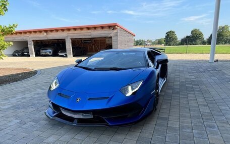 Lamborghini Aventador I рестайлинг, 2021 год, 71 000 000 рублей, 2 фотография