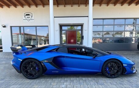 Lamborghini Aventador I рестайлинг, 2021 год, 71 000 000 рублей, 3 фотография