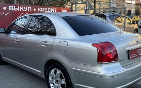 Toyota Avensis III рестайлинг, 2005 год, 899 000 рублей, 4 фотография