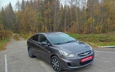 Hyundai Solaris II рестайлинг, 2011 год, 725 000 рублей, 3 фотография