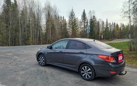 Hyundai Solaris II рестайлинг, 2011 год, 725 000 рублей, 5 фотография