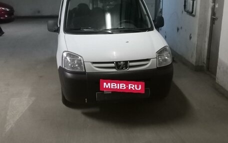 Peugeot Partner II рестайлинг 2, 2011 год, 900 000 рублей, 10 фотография