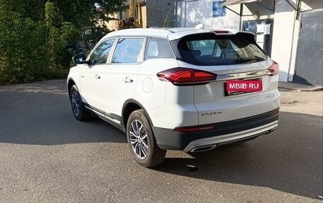 Geely Atlas, 2023 год, 2 850 000 рублей, 4 фотография