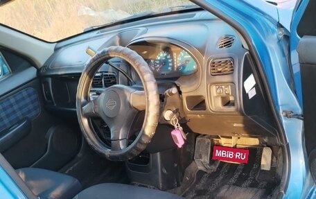 Nissan Cube II, 2000 год, 293 000 рублей, 11 фотография