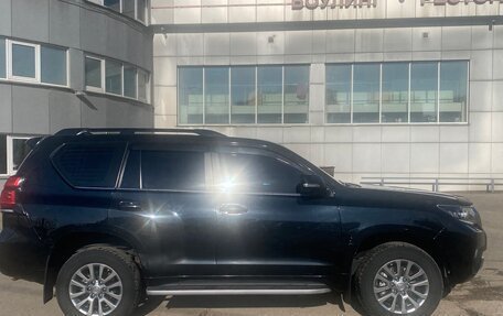 Toyota Land Cruiser Prado 150 рестайлинг 2, 2020 год, 6 100 000 рублей, 3 фотография