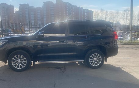 Toyota Land Cruiser Prado 150 рестайлинг 2, 2020 год, 6 100 000 рублей, 9 фотография