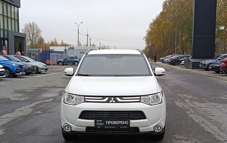 Mitsubishi Outlander III рестайлинг 3, 2013 год, 1 509 200 рублей, 2 фотография