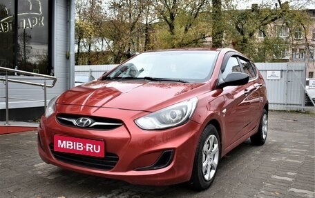 Hyundai Solaris II рестайлинг, 2011 год, 819 000 рублей, 5 фотография