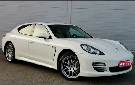 Porsche Panamera II рестайлинг, 2009 год, 1 фотография