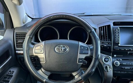 Toyota Land Cruiser 200, 2011 год, 2 295 000 рублей, 10 фотография