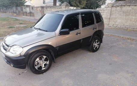 Chevrolet Niva I рестайлинг, 2012 год, 550 000 рублей, 9 фотография