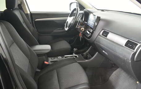 Mitsubishi Outlander III рестайлинг 3, 2012 год, 1 399 000 рублей, 12 фотография