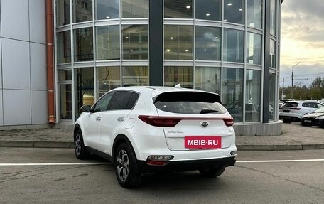 KIA Sportage IV рестайлинг, 2020 год, 2 500 000 рублей, 4 фотография