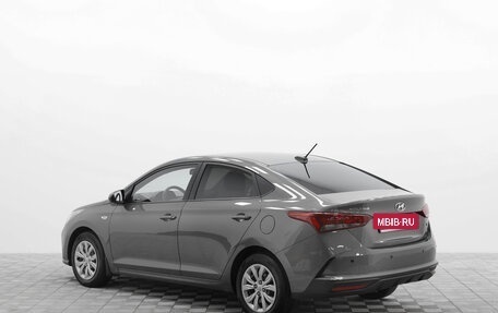 Hyundai Solaris II рестайлинг, 2021 год, 1 676 000 рублей, 4 фотография