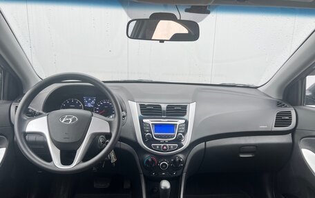 Hyundai Solaris II рестайлинг, 2011 год, 1 100 000 рублей, 16 фотография