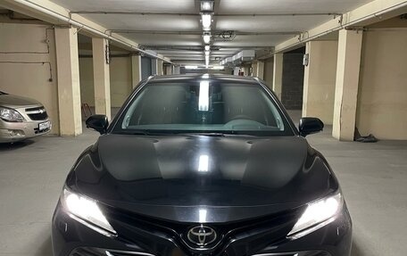 Toyota Camry, 2018 год, 2 950 000 рублей, 1 фотография