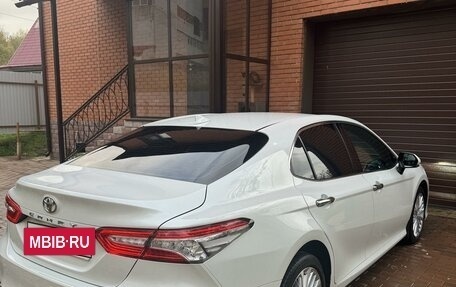 Toyota Camry, 2020 год, 3 800 000 рублей, 4 фотография