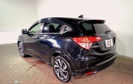 Honda Vezel, 2018 год, 1 405 843 рублей, 3 фотография