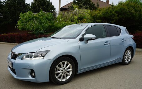 Lexus CT I рестайлинг, 2011 год, 1 699 000 рублей, 9 фотография