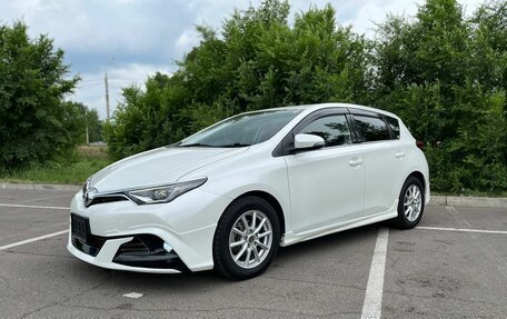 Toyota Auris II, 2017 год, 1 575 000 рублей, 2 фотография