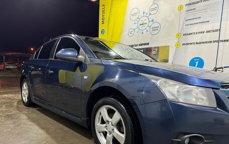 Chevrolet Cruze II, 2009 год, 710 000 рублей, 3 фотография