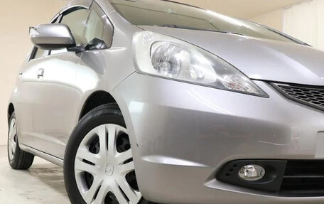 Honda Fit III, 2010 год, 750 000 рублей, 2 фотография