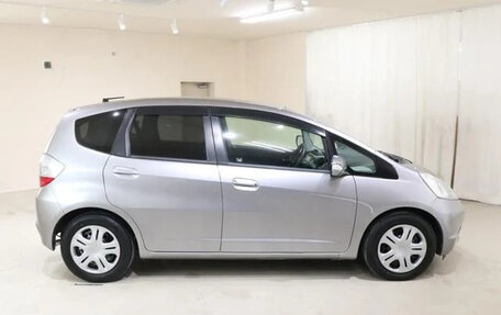 Honda Fit III, 2010 год, 750 000 рублей, 7 фотография