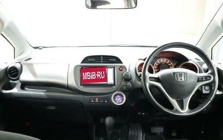 Honda Fit III, 2010 год, 750 000 рублей, 12 фотография