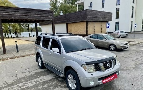 Nissan Pathfinder, 2005 год, 1 180 000 рублей, 2 фотография