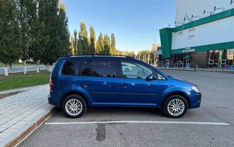 Volkswagen Touran III, 2007 год, 740 000 рублей, 2 фотография