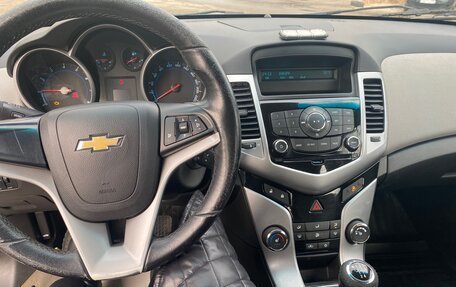 Chevrolet Cruze II, 2012 год, 800 000 рублей, 9 фотография