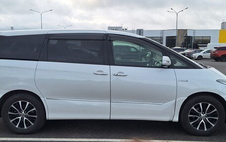 Toyota Estima III рестайлинг -2, 2015 год, 2 250 000 рублей, 4 фотография