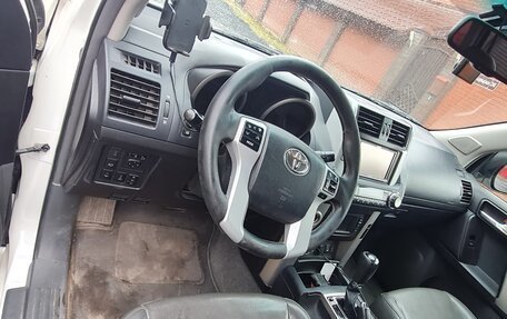 Toyota Land Cruiser Prado 150 рестайлинг 2, 2012 год, 3 500 000 рублей, 6 фотография