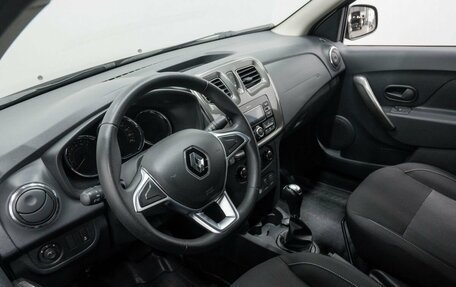 Renault Logan II, 2018 год, 1 267 000 рублей, 16 фотография