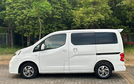 Nissan NV200, 2017 год, 1 815 000 рублей, 7 фотография